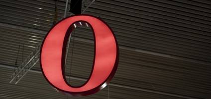 Opera brings its gesture-heavy Coast browser to the iPhone