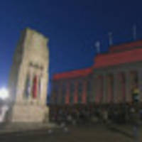 Anzac Day 2014: Crowds flock to remember fallen